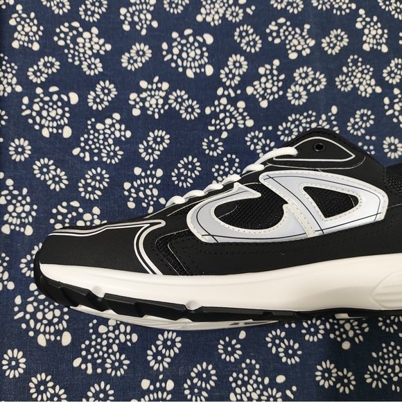 DIOR B30 Black&White Sneakers - Picture 7 of 10